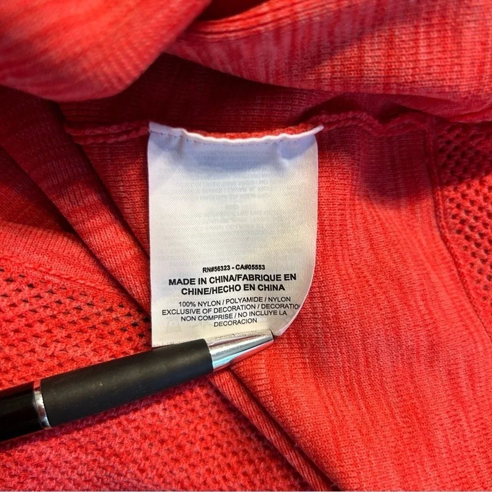 Nike Women’s Tech Knit Sport Casual V-Neck Top in Red and Black, Size Small